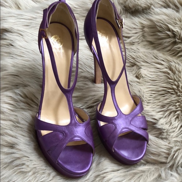Versace lavender/purple and gold t-strap sandals - Picture 2 of 8